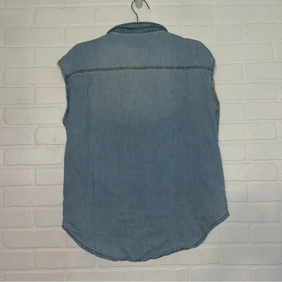 RISEN Womens Jean Denim Shirt Sleeveless Denim Button-Up Shirt Casual Small - Picture 2 of 12